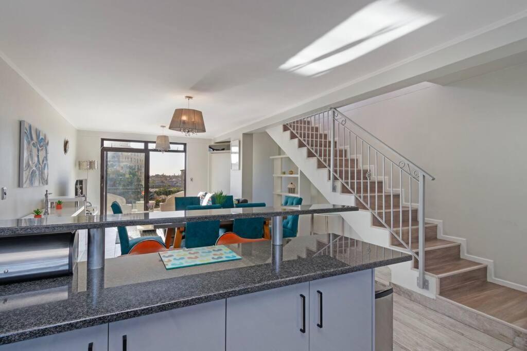Style Penthouse - Backup Power * Kaapstad